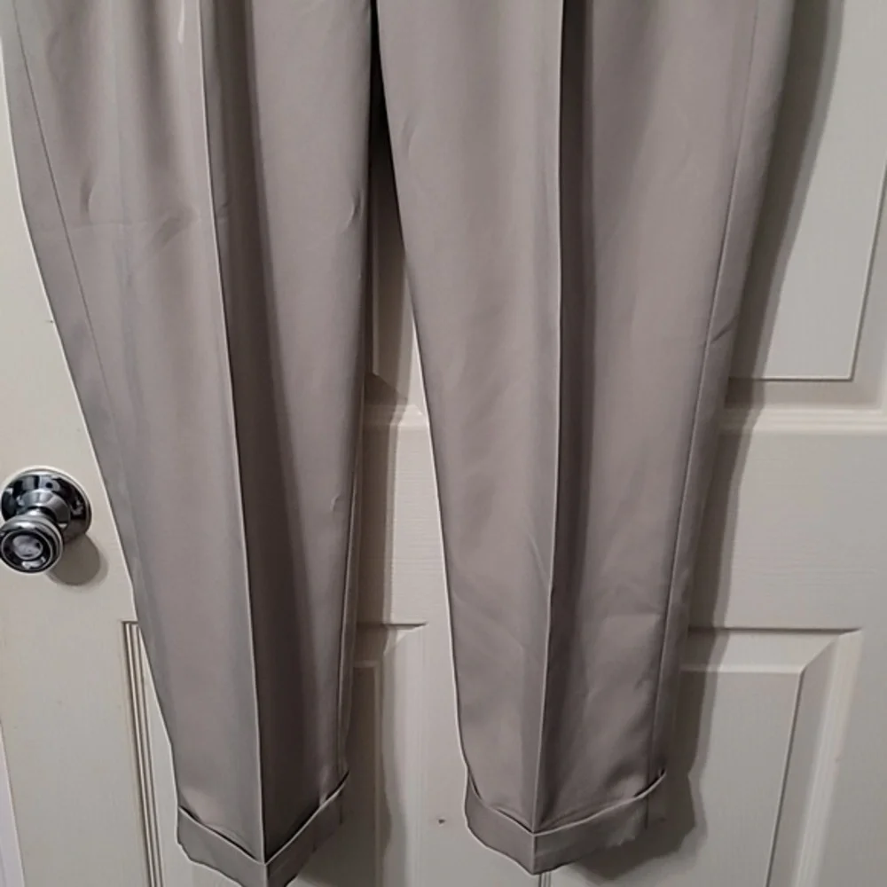 JOS. A. BANKS Traveler Khaki Dress Pants Men's‎ 38x30 Great Condition